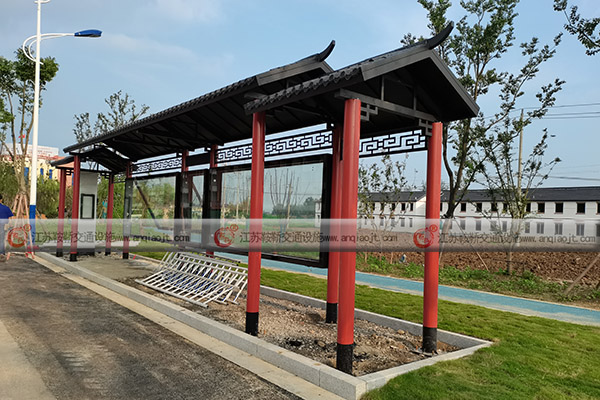 <strong>候車亭制作需要注意什么？候車亭生產制作復雜嗎？</strong>