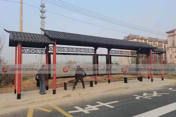 古色古香的仿古候車亭
