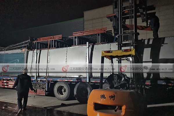 公交候車(chē)亭材料是候車(chē)亭報(bào)價(jià)主要原因