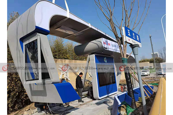 <strong>什么樣的廣告候車亭能滿足實(shí)際需求？</strong>