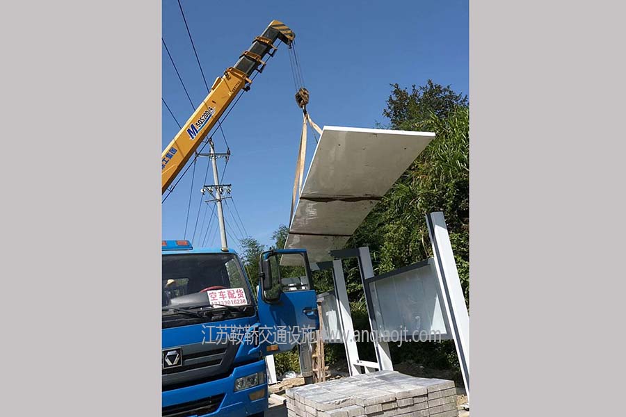 公交候車亭