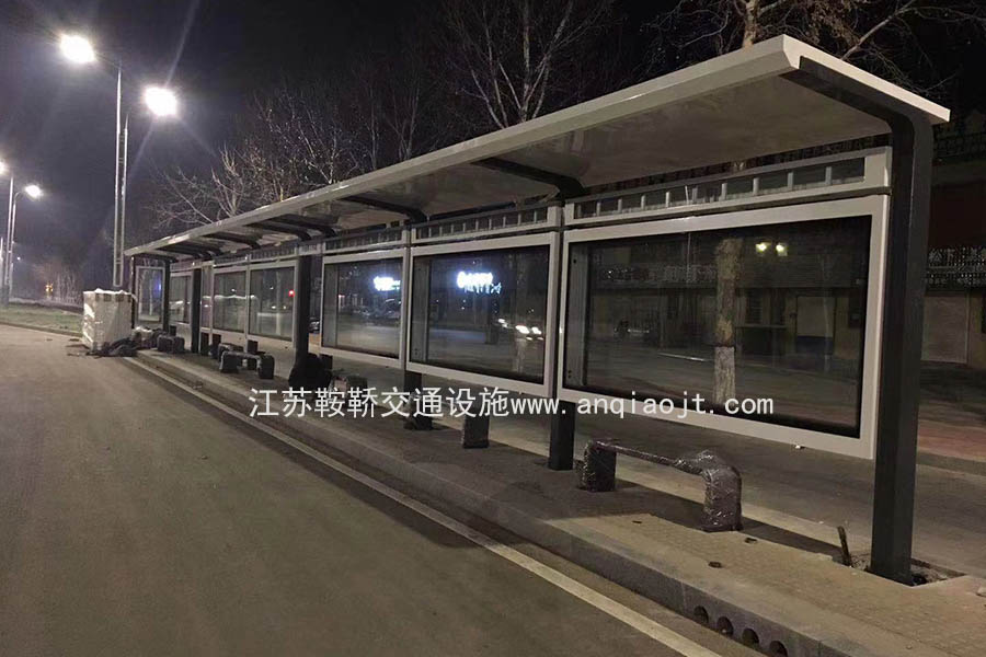 江西上饒大型公交候車亭站臺案例
